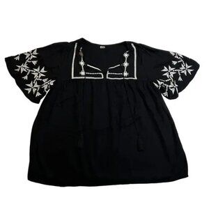 Old Navy Split Neck Embroidered Boho Blouse Size Small Minimalist Peasant